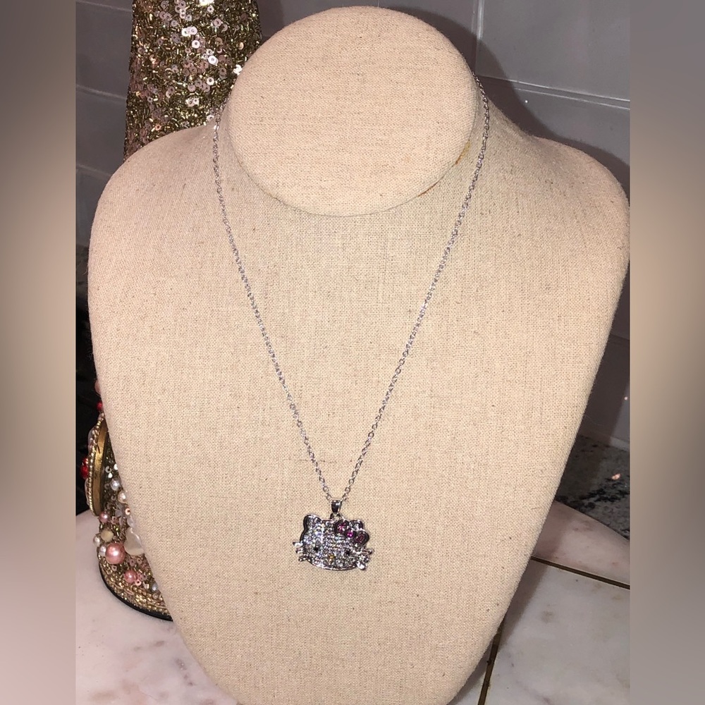 ✨NWT✨ Hello Kitty 925 Silver Plated Sparkling Pendant Necklace - Picture 5 of 13